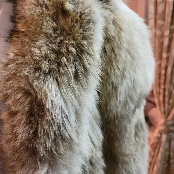 VINTAGE GENUINE FUR COAT & HAT - Picture 4 of 12